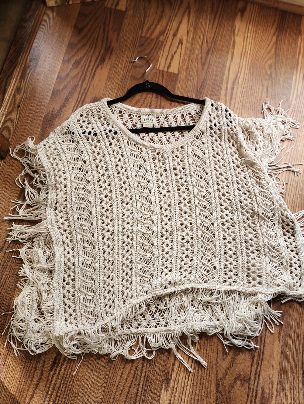Ariat Cream Crochet Fringe‎ Poncho Boho Sz S Festival